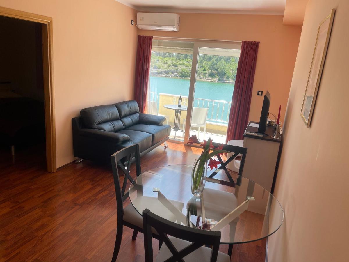 Apartments Duje Ribnica Obrovac Luaran gambar