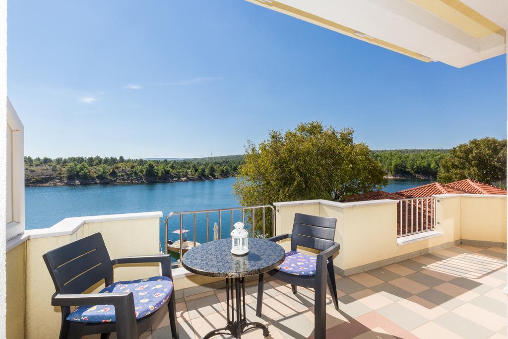 Apartments Duje Ribnica Obrovac Luaran gambar