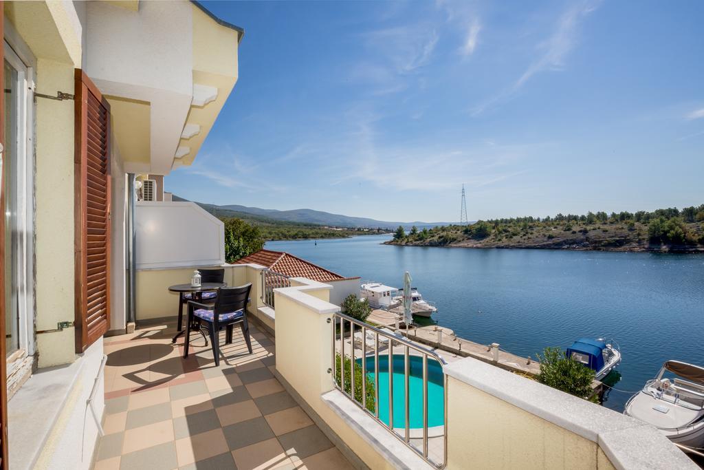 Apartments Duje Ribnica Obrovac Luaran gambar